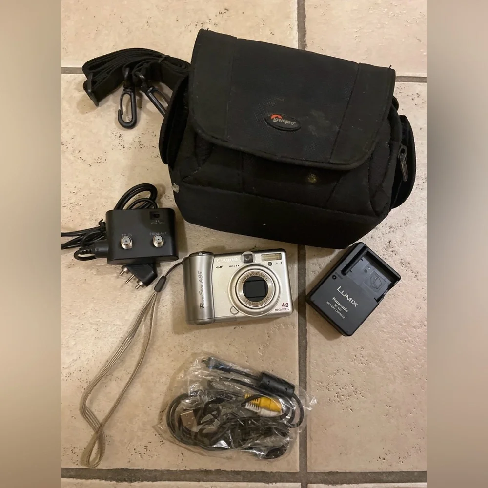 Canon PowerShot A85 Digital Camera 2004 3x Zoom UNTESTED. For Parts Or Repair